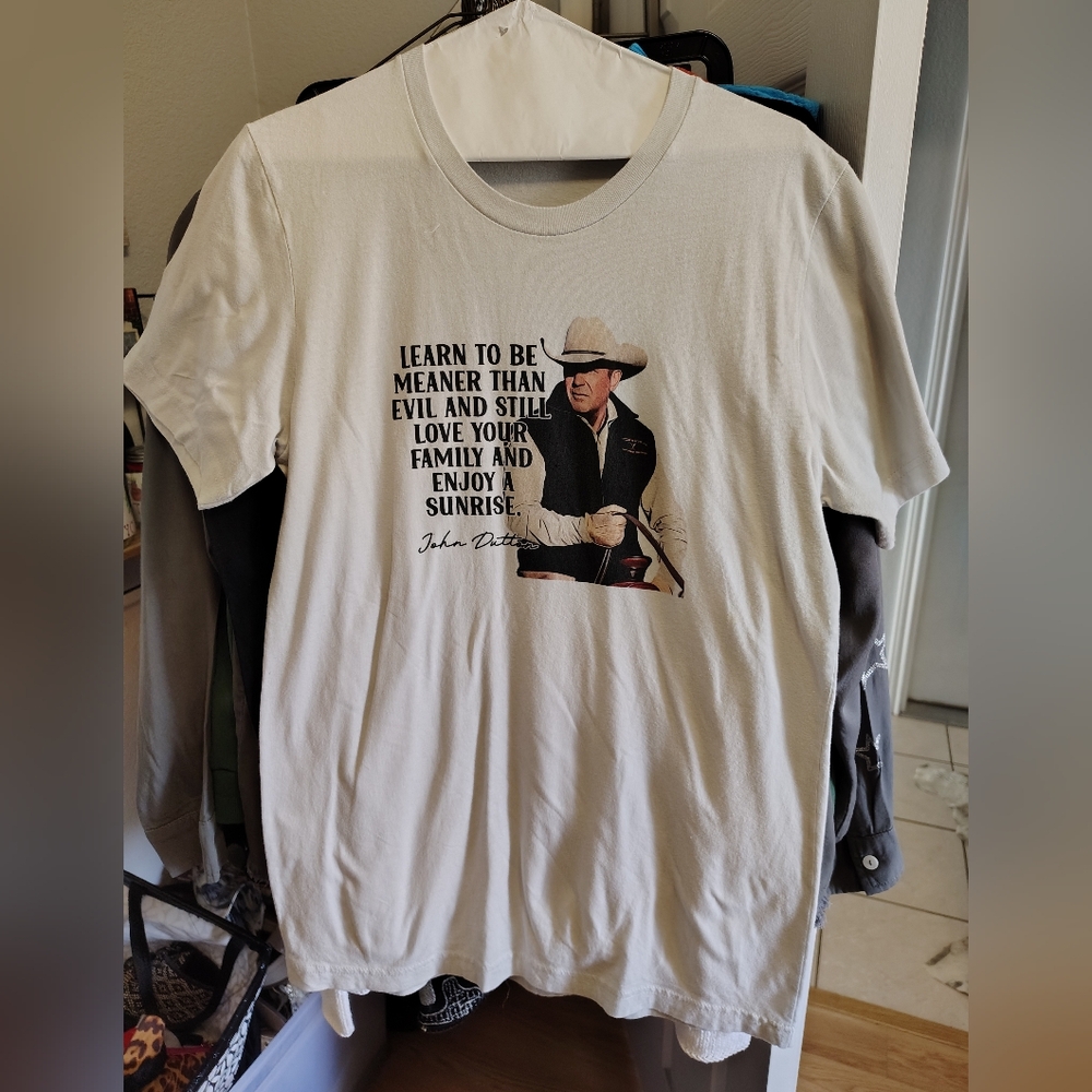 Set Of 2 Yellowstone T-Shirts